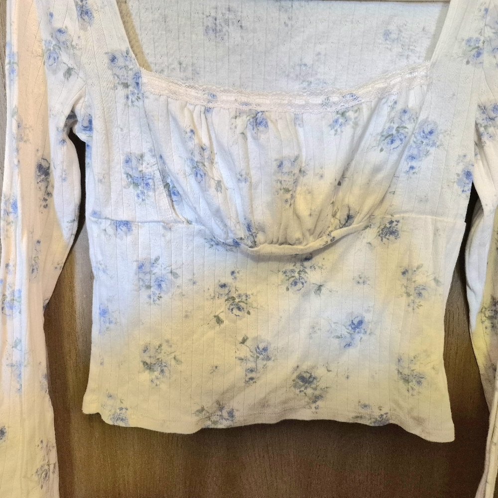 Aeropostale Long Sleeve Dainty Floral Ruched Pointelle Top Soft Crop Cottagecore - Picture 4 of 6